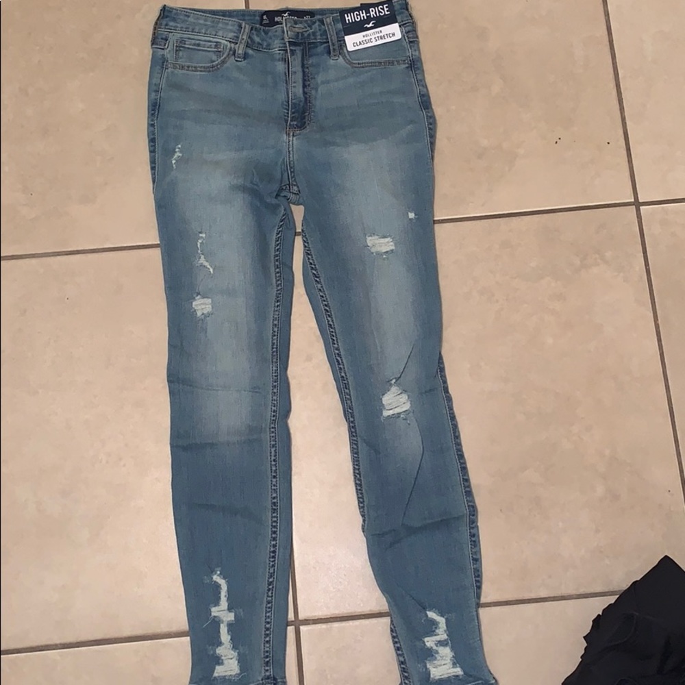 Hollister high rise crop super skinny jeans